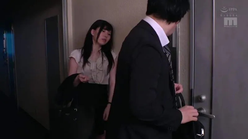 Người vợ nhà kề bên nhận nhầm tôi là anh xã trong một hôm say xỉn