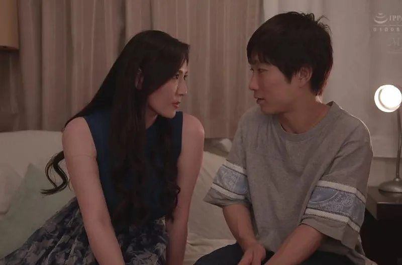 Người chồng lạnh nhạt, vợ yêu uống rượu rồi ngoại tình với cậu sinh viên trẻ