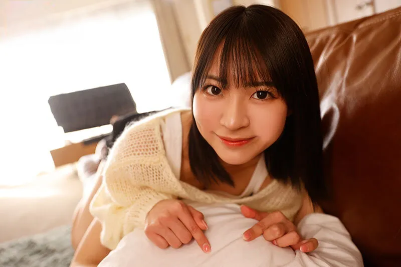 Chị gái lần đầu có any còn nhiều ngỡ ngàng nên mượn của quý thằng em tập trước